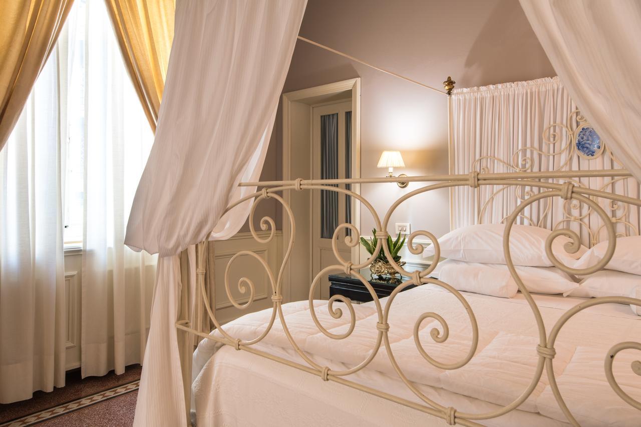 Villa Le Magnolie 蒙特卡蒂尼泰尔梅 外观 照片